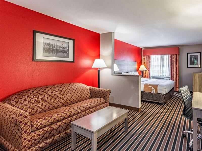 Quality Suites I-44 Tulsa Esterno foto