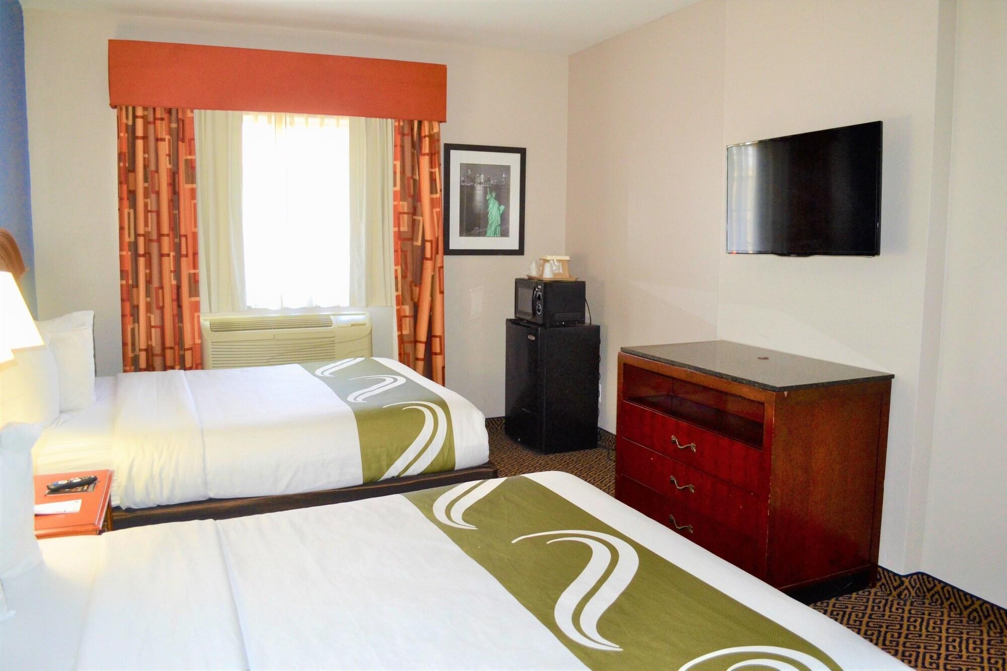 Quality Suites I-44 Tulsa Esterno foto