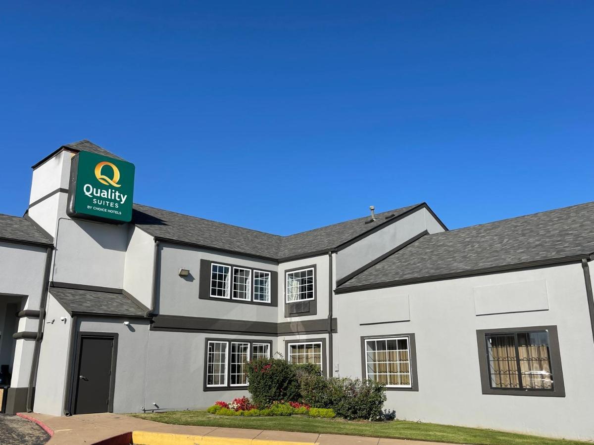 Quality Suites I-44 Tulsa Esterno foto