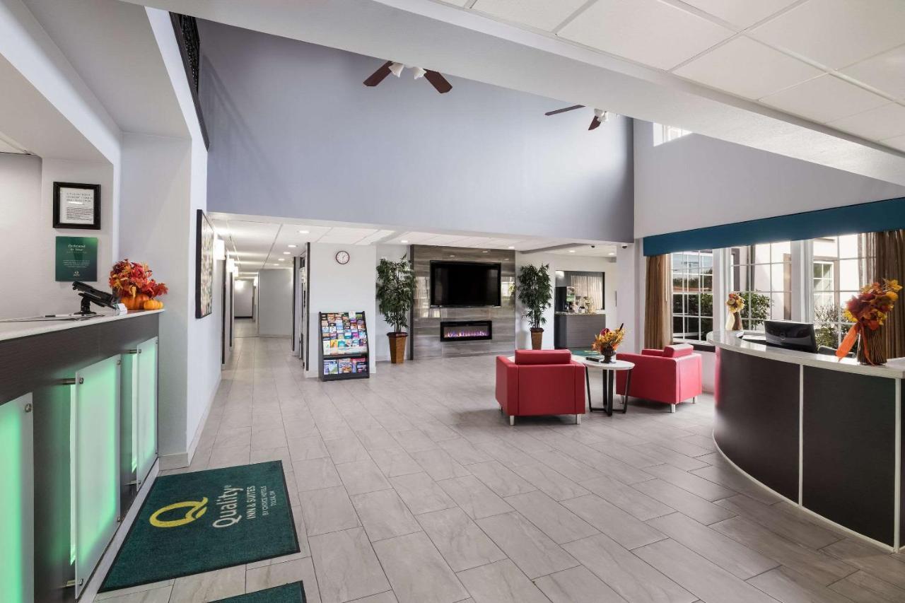 Quality Suites I-44 Tulsa Esterno foto