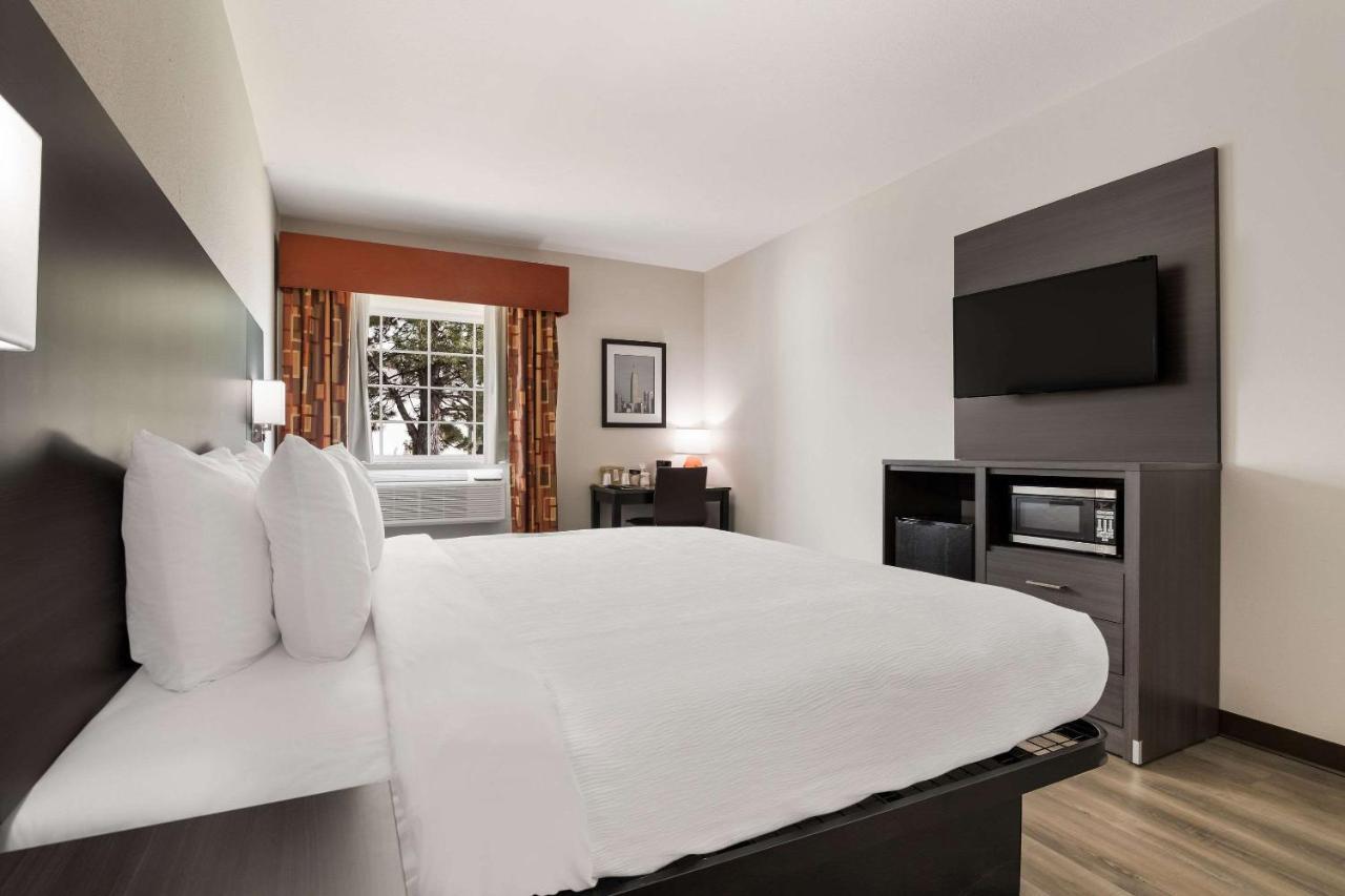 Quality Suites I-44 Tulsa Esterno foto