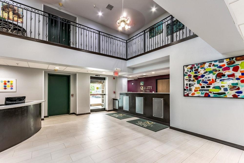 Quality Suites I-44 Tulsa Esterno foto