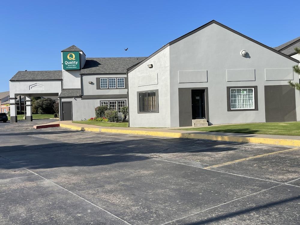 Quality Suites I-44 Tulsa Esterno foto